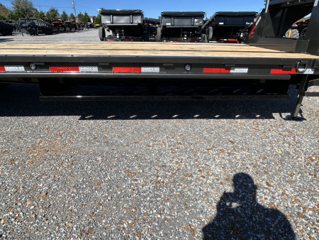 New 2026 MAXXD Gooseneck Trailer | 32' x 102' 30K GVWR