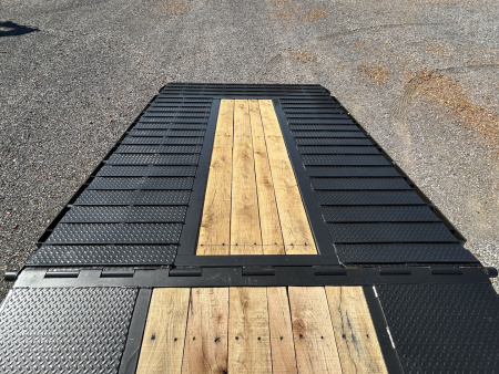 New 2026 MAXXD Gooseneck Trailer | 32' x 102' 30K GVWR