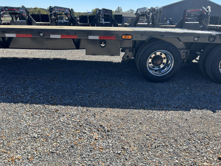 New 2026 MAXXD Gooseneck Trailer | 32' x 102' 30K GVWR