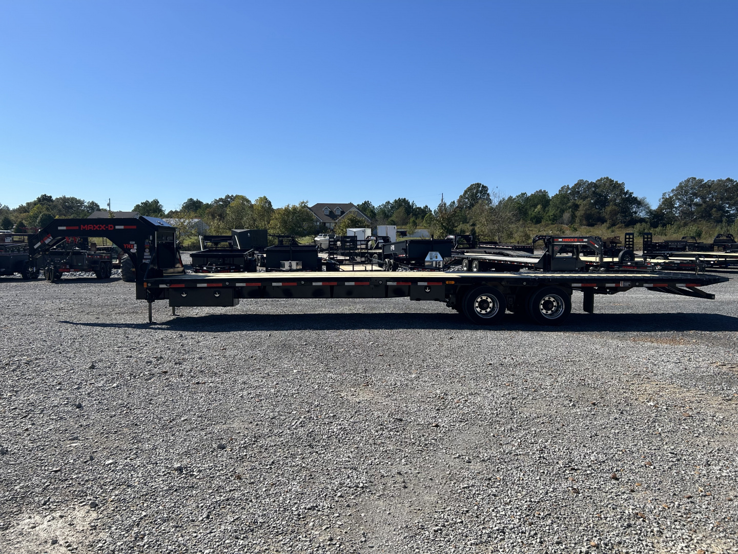 New 2026 MAXXD Hydraulic Dovetail Gooseneck Trailer | 102" x 36' | 40K GVWR