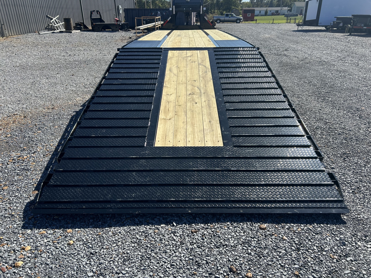 New 2026 MAXXD Hydraulic Dovetail Gooseneck Trailer | 102" x 36' | 40K GVWR