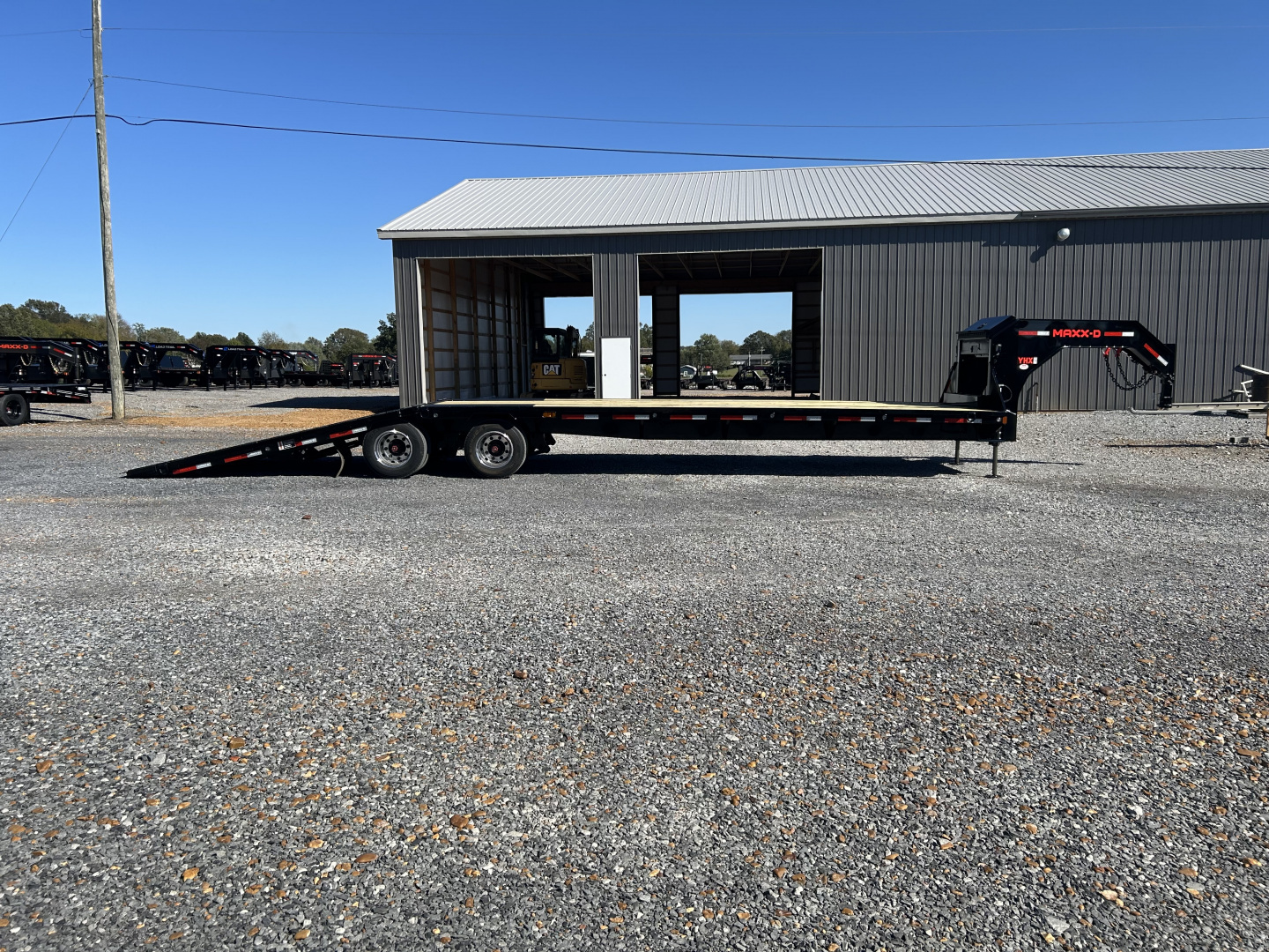 New 2026 MAXXD Hydraulic Dovetail Gooseneck Trailer | 102" x 36' | 40K GVWR