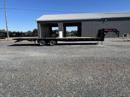 New 2026 MAXXD Hydraulic Dovetail Gooseneck Trailer | 102" x 36' | 40K GVWR