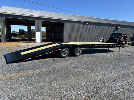New 2026 MAXXD Hydraulic Dovetail Gooseneck Trailer | 102" x 36' | 40K GVWR