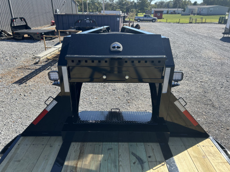 New 2026 MAXXD Hydraulic Dovetail Gooseneck Trailer | 102" x 36' | 40K GVWR