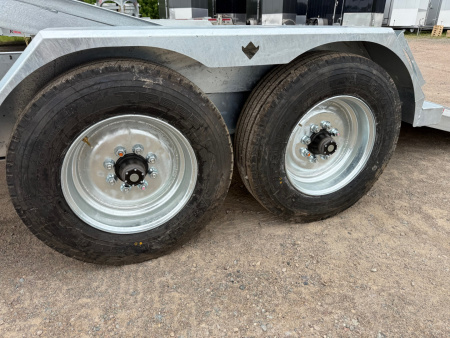 New 2025 Triumph Trailers 20' Full Tilt Deck 16,000 LB Equipment Trailer