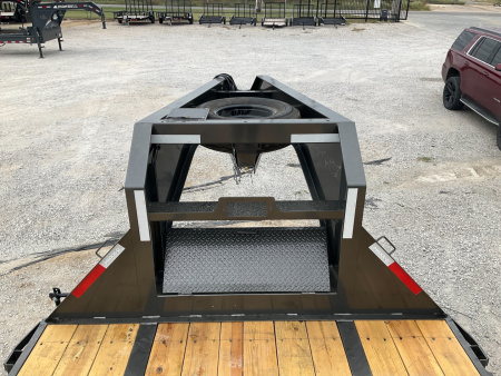 New 2026 MAXX-D 102”x32’ Gooseneck Hydraulic Dovetail Flatbed w/ Duals – YDX