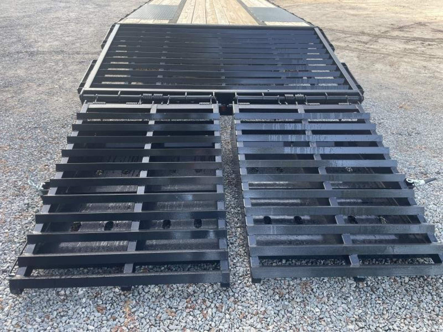 New 2026 Big Tex 20+5 22GN Gooseneck w/ Mega Ramps 23900 GVWR