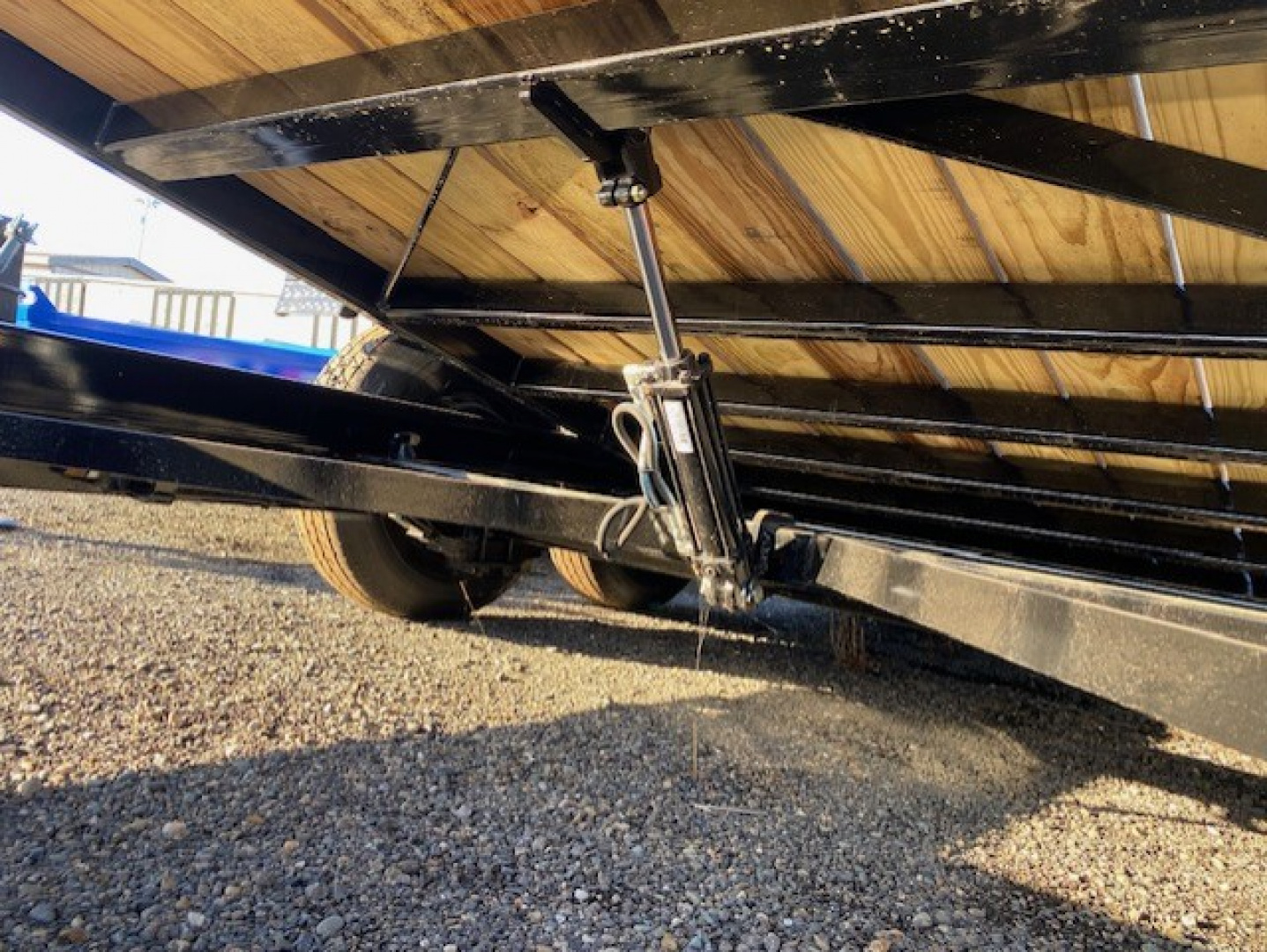 New 83x22 Tandem Axle 15.4K Tilt Trailer