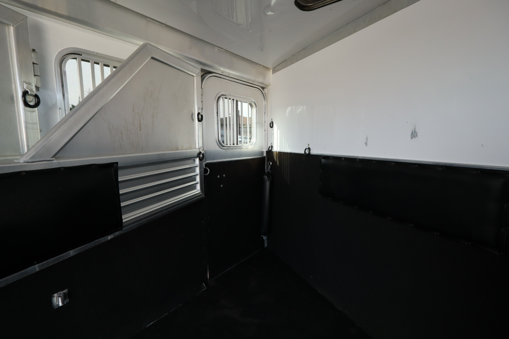 Used 2004 Featherlite Trailers 3 Horse GN Horse Trailer