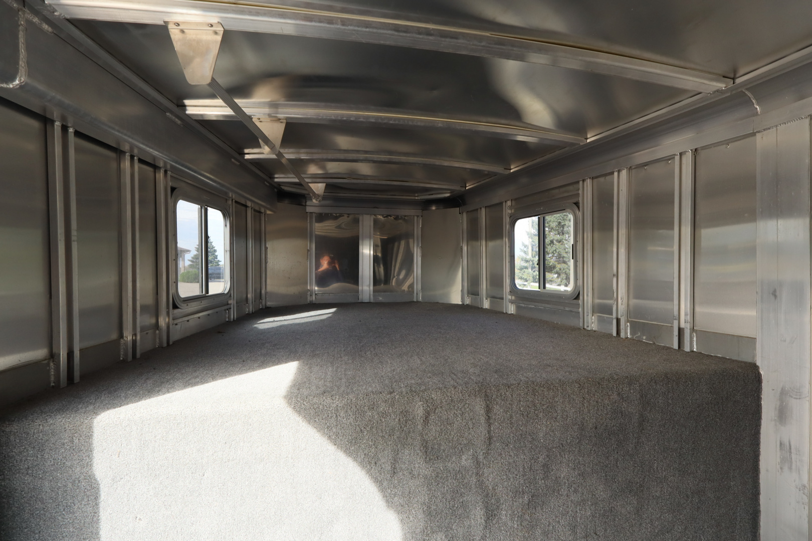 Used 2004 Featherlite Trailers 3 Horse GN Horse Trailer