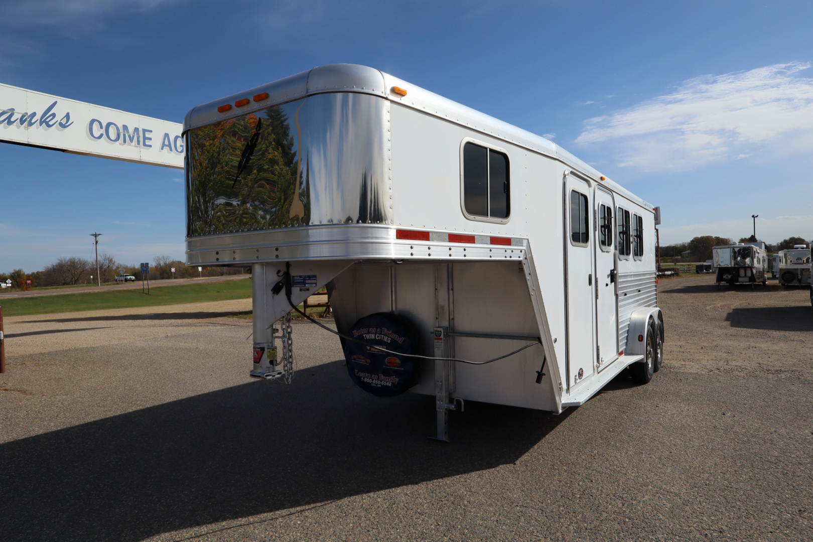 Used 2004 Featherlite Trailers 3 Horse GN Horse Trailer