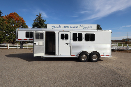 Used 2004 Featherlite Trailers 3 Horse GN Horse Trailer