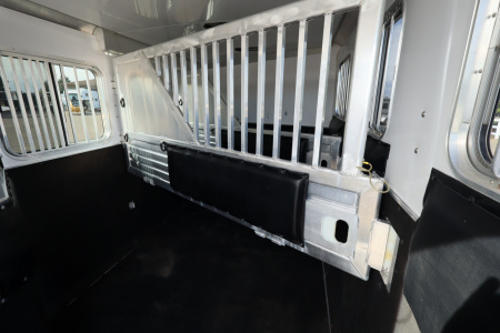 Used 2004 Featherlite Trailers 3 Horse GN Horse Trailer