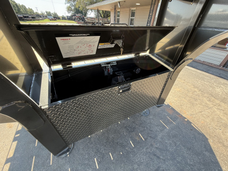 New 2026 102”x40’ MAXX-D GN Hydraulic Dovetail w/ Duals – YDX