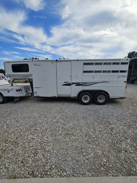 Used 2000 Titan Trailer 3 Horse Slant Load Horse Trailer