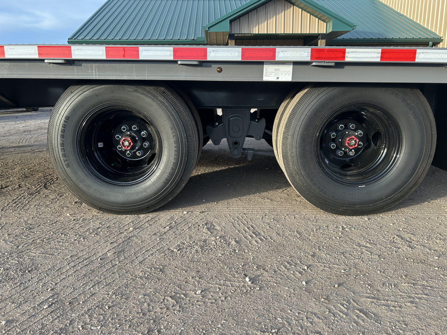 New 2026 Midsota FBHB 102"X32' Flatbed Trailer