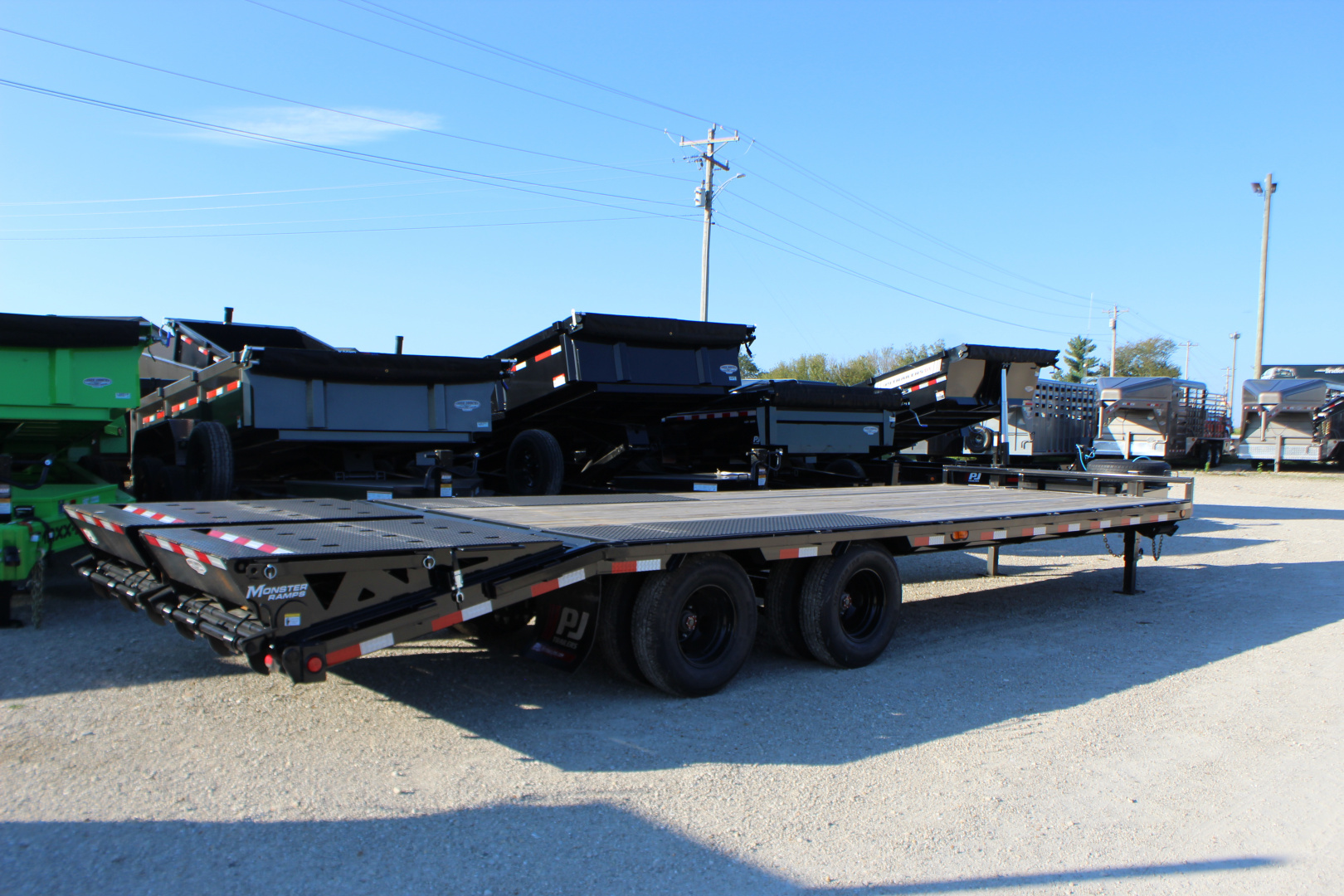 New 2026 PJ TRAILERS 102" x 25' PL Flatbed Trailer