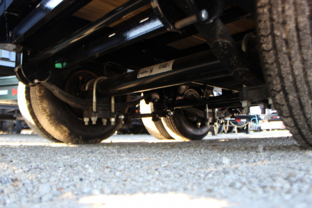 New 2026 PJ TRAILERS 102" x 25' PL Flatbed Trailer