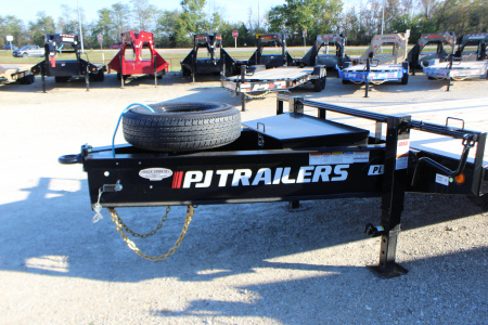 New 2026 PJ TRAILERS 102" x 25' PL Flatbed Trailer