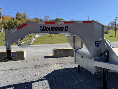 New 2026 Diamond C FMAX212 GOOSENECK TRAILER HYDRO JACKS & DOVE ALUMINUM OUTER RIMS 17.5