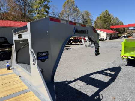 New 2026 Diamond C FMAX212 GOOSENECK TRAILER HYDRO JACKS & DOVE ALUMINUM OUTER RIMS 17.5