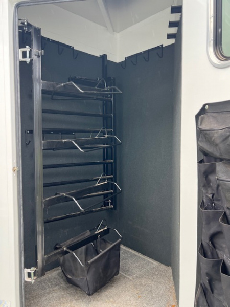 Used 2023 Trails West Santa Fe 12'lq w/midtack and stock area Stock / Stock Combo Trailer