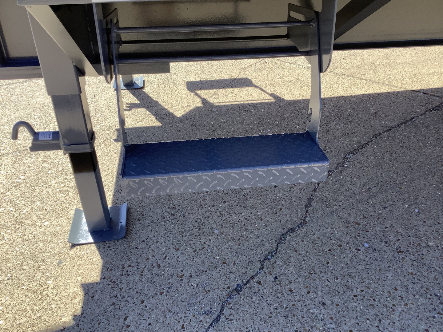 New 2026 Delta Trailers 210GN 20′ + 5′ (24K) Gooseneck Trailer with Super Ramps