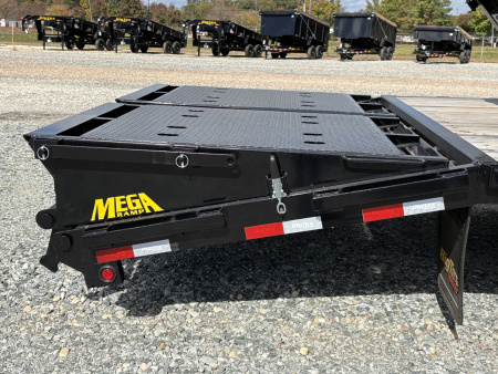 New 2026 Big Tex Trailers 28+5 22GN Gooseneck w/ Mega Ramps Flatbed Trailer