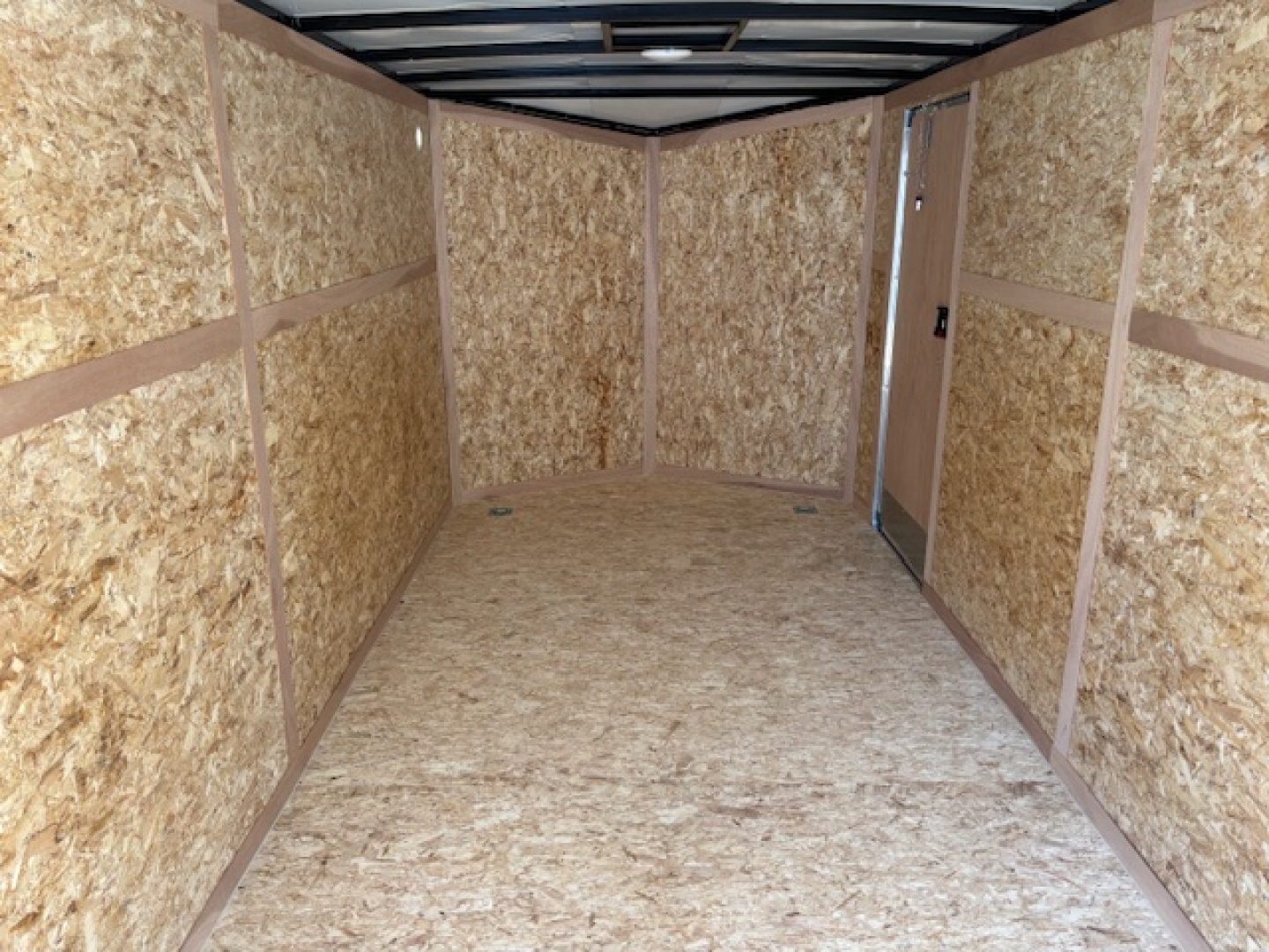 New 2026 Discovery Trailers 7.5x16 V-Nose Ramp Door Enclosed Trailer