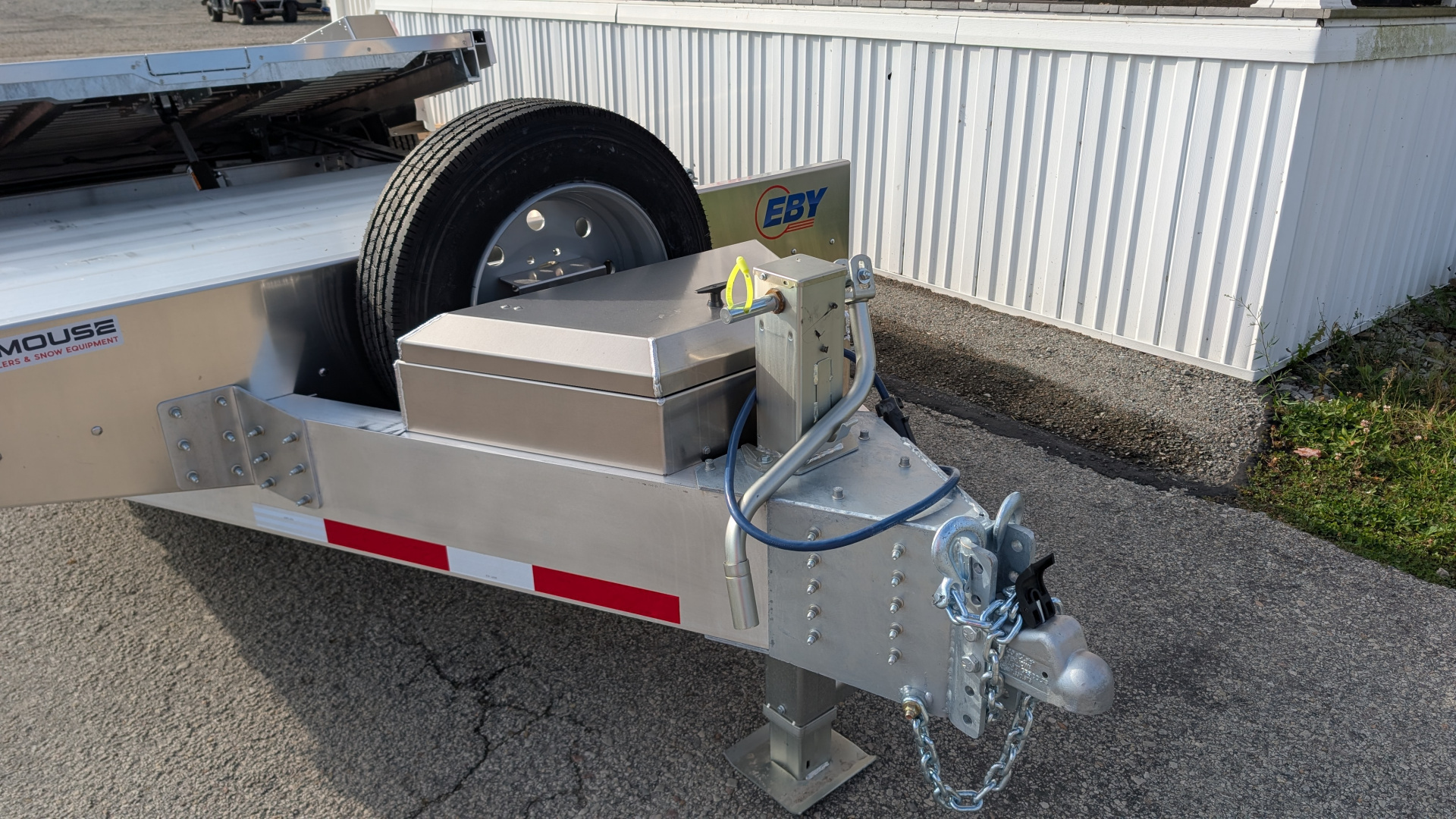 New NEW 2025 EBY 22' (6' + 16') HD Tradesman SPLIT TILT ALUMINUM Equipment Trailer