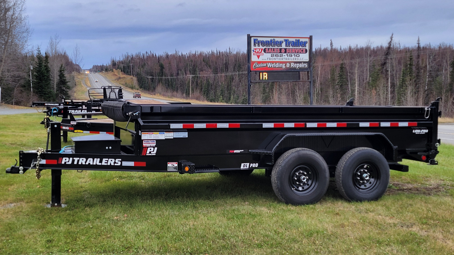 New 2025 PJ Trailers DL Dump Trailer