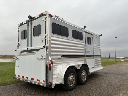 Used 2002 4-Star 2H Straight Load Horse Trailer