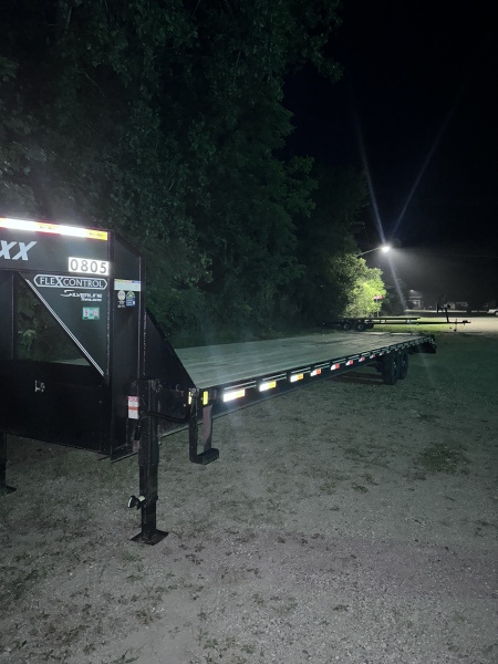 Used 2024 Trail Maxx MAX27-40 12K Deckover Trailer