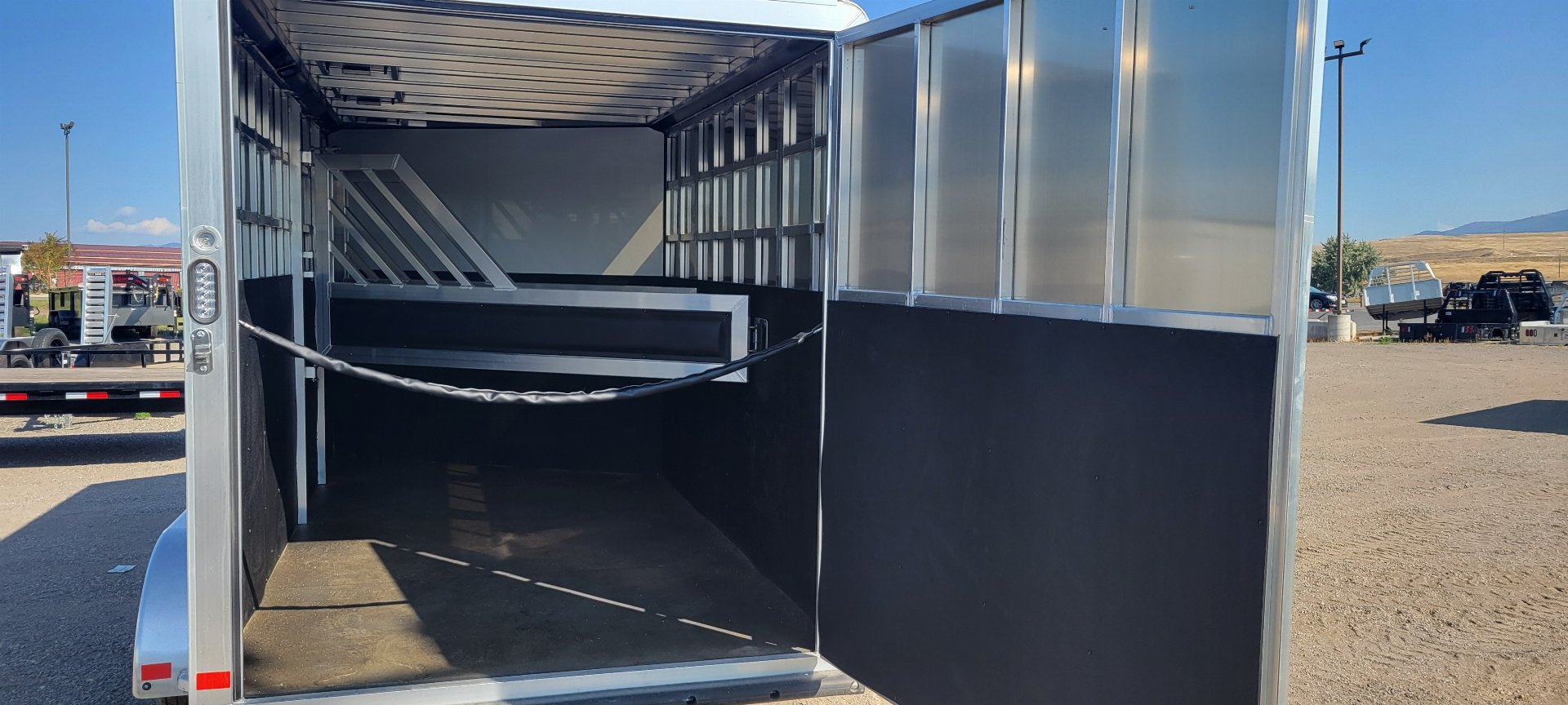 New 2025 Frontier Trailers Colt Big Sky Combo 3-Horse Slant