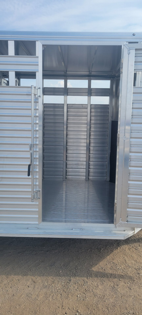 New 2025 Frontier Trailers Livestock Horse Trailer