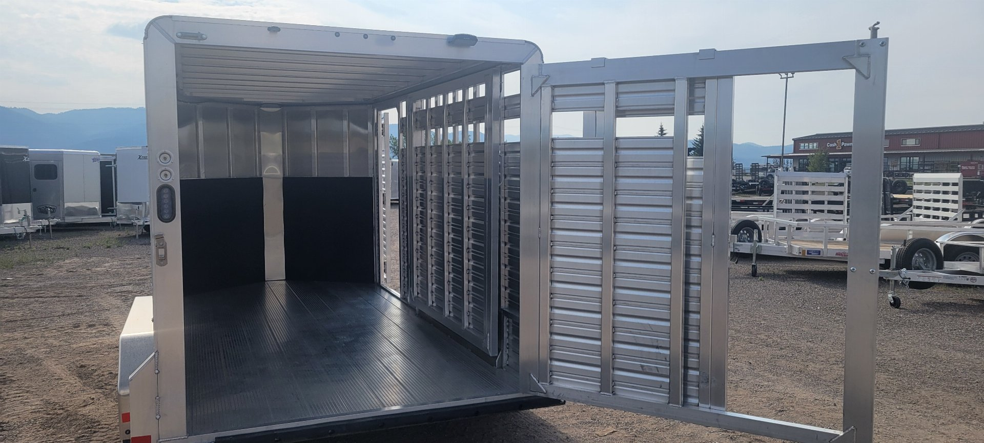 New 2025 Frontier Trailers Livestock Horse Trailer