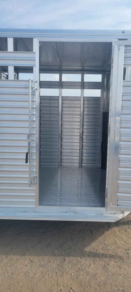 New 2025 Frontier Trailers Livestock Horse Trailer