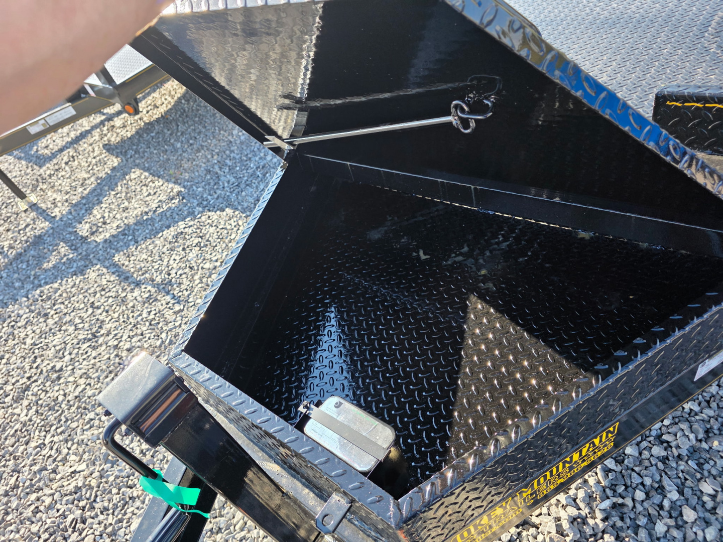 New 2026 P & T Trailers 7K 82X20 CARHAULER STEEL 5'' C CHANNEL SU Equipment Trailer