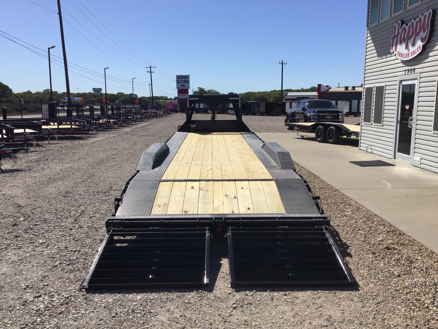 New 2026 PJ 102"x28' Gooseneck Pro-Beam Super-Wide Equipment Trailer – H7