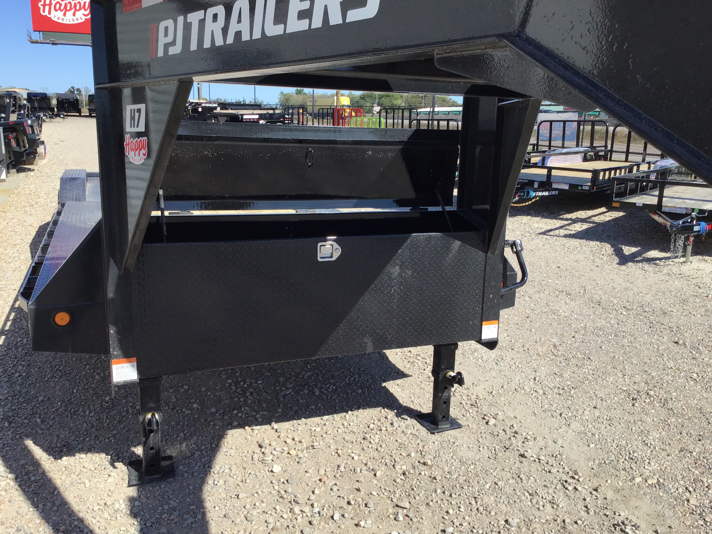 New 2026 PJ 102"x28' Gooseneck Pro-Beam Super-Wide Equipment Trailer – H7