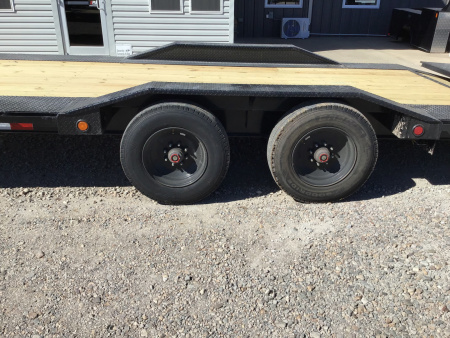 New 2026 PJ 102"x28' Gooseneck Pro-Beam Super-Wide Equipment Trailer – H7