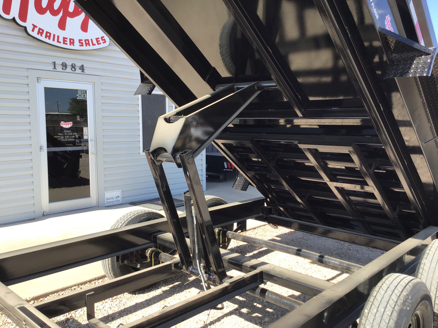 New 2026 PJ 83"x14' BP Tandem Axle Low Pro Dump w/ 24" Sides – DL