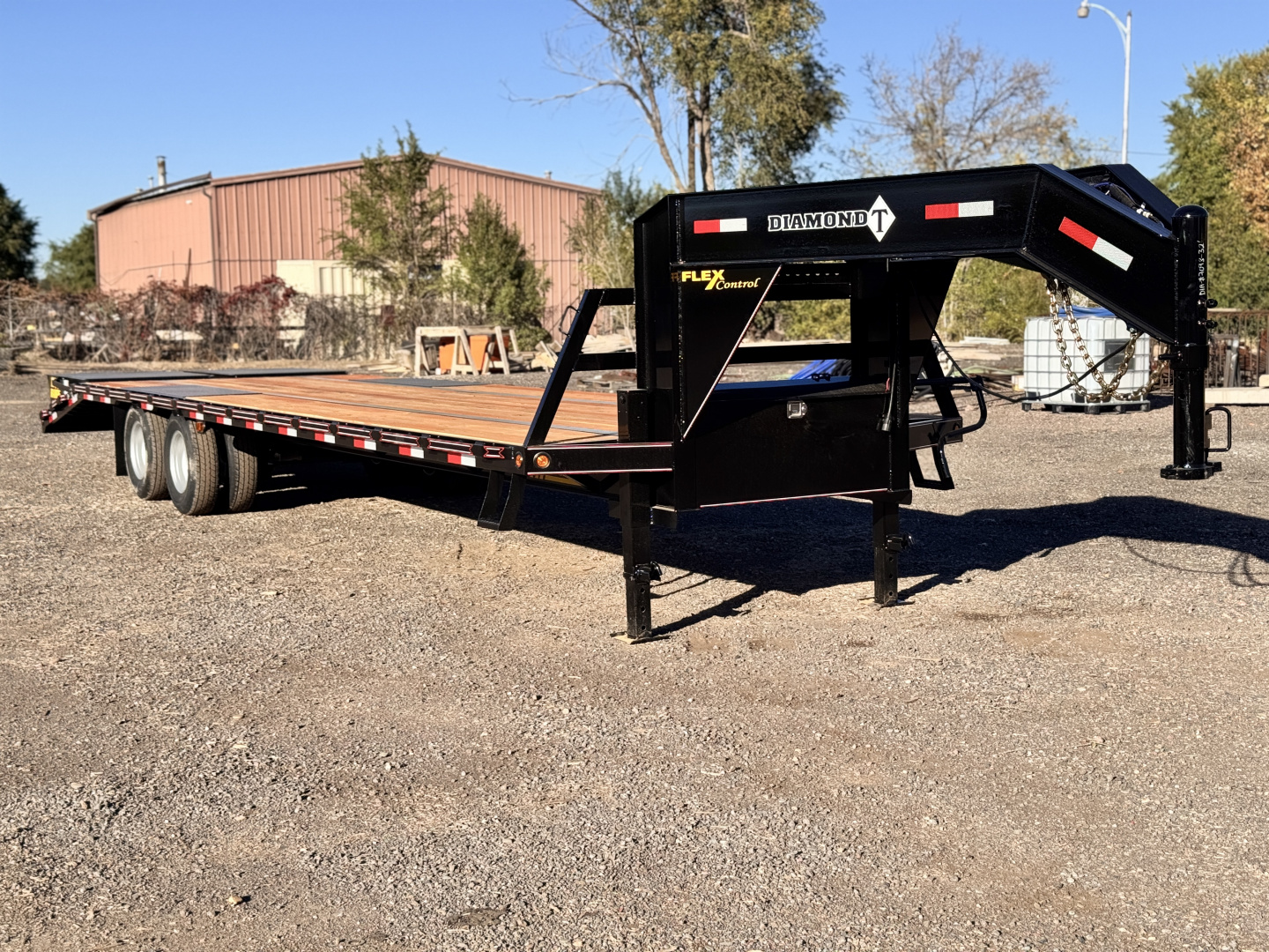 New 2026 Diamond T 8.5-32 Tandem Dual Gooseneck W/ MAXX Ramps 24K GVWR