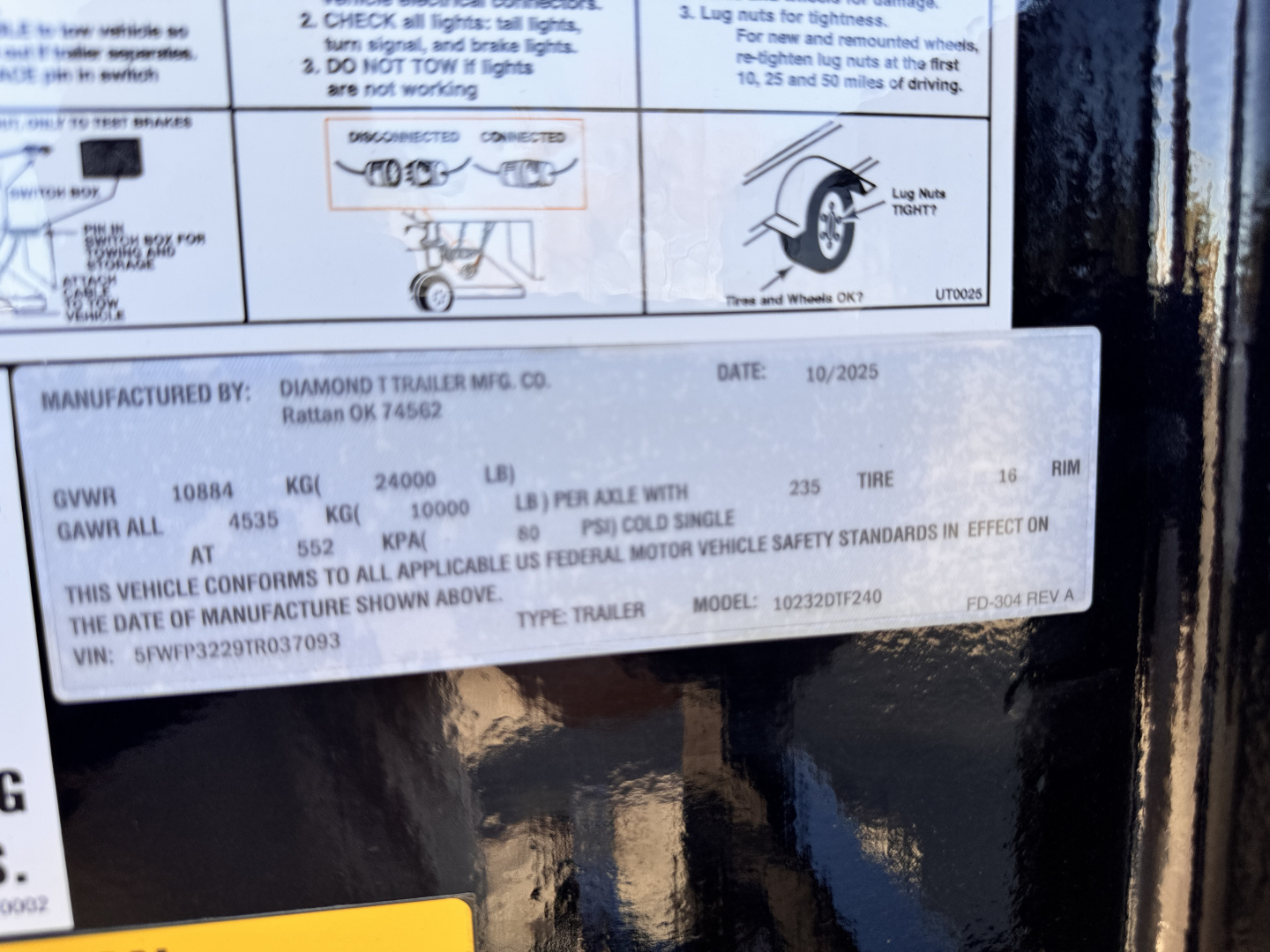 New 2026 Diamond T 8.5-32 Tandem Dual Gooseneck W/ MAXX Ramps 24K GVWR