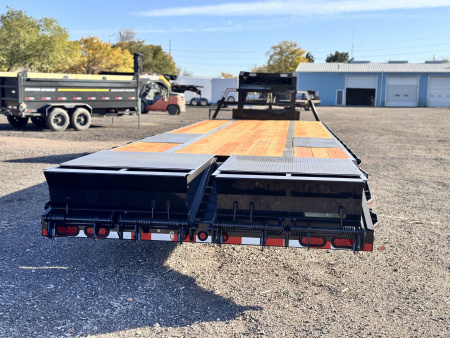 New 2026 Diamond T 8.5-32 Tandem Dual Gooseneck W/ MAXX Ramps 24K GVWR