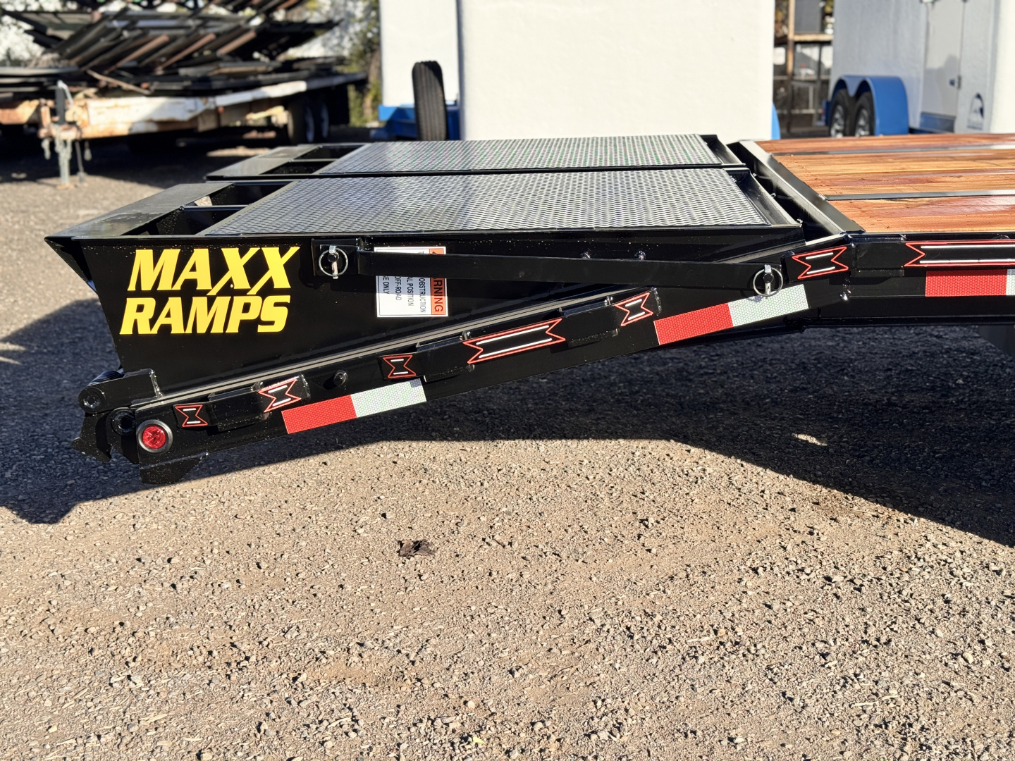 New 2026 Diamond T 8.5-32 Tandem Dual Gooseneck W/ MAXX Ramps 24K GVWR