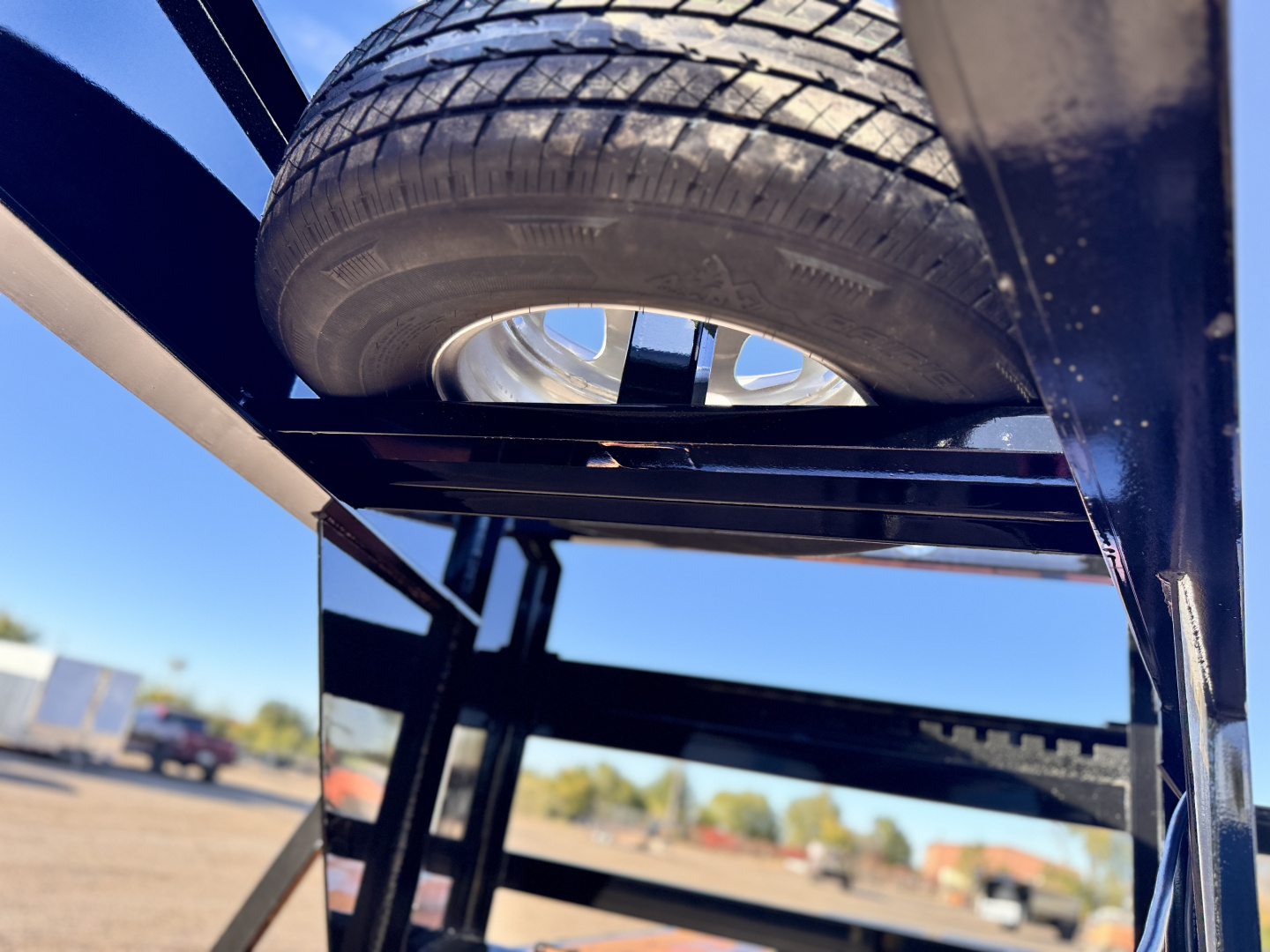 New 2026 Diamond T 8.5-32 Tandem Dual Gooseneck W/ MAXX Ramps 24K GVWR