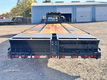 New 2026 Diamond T 8.5-32 Tandem Dual Gooseneck W/ MAXX Ramps 24K GVWR