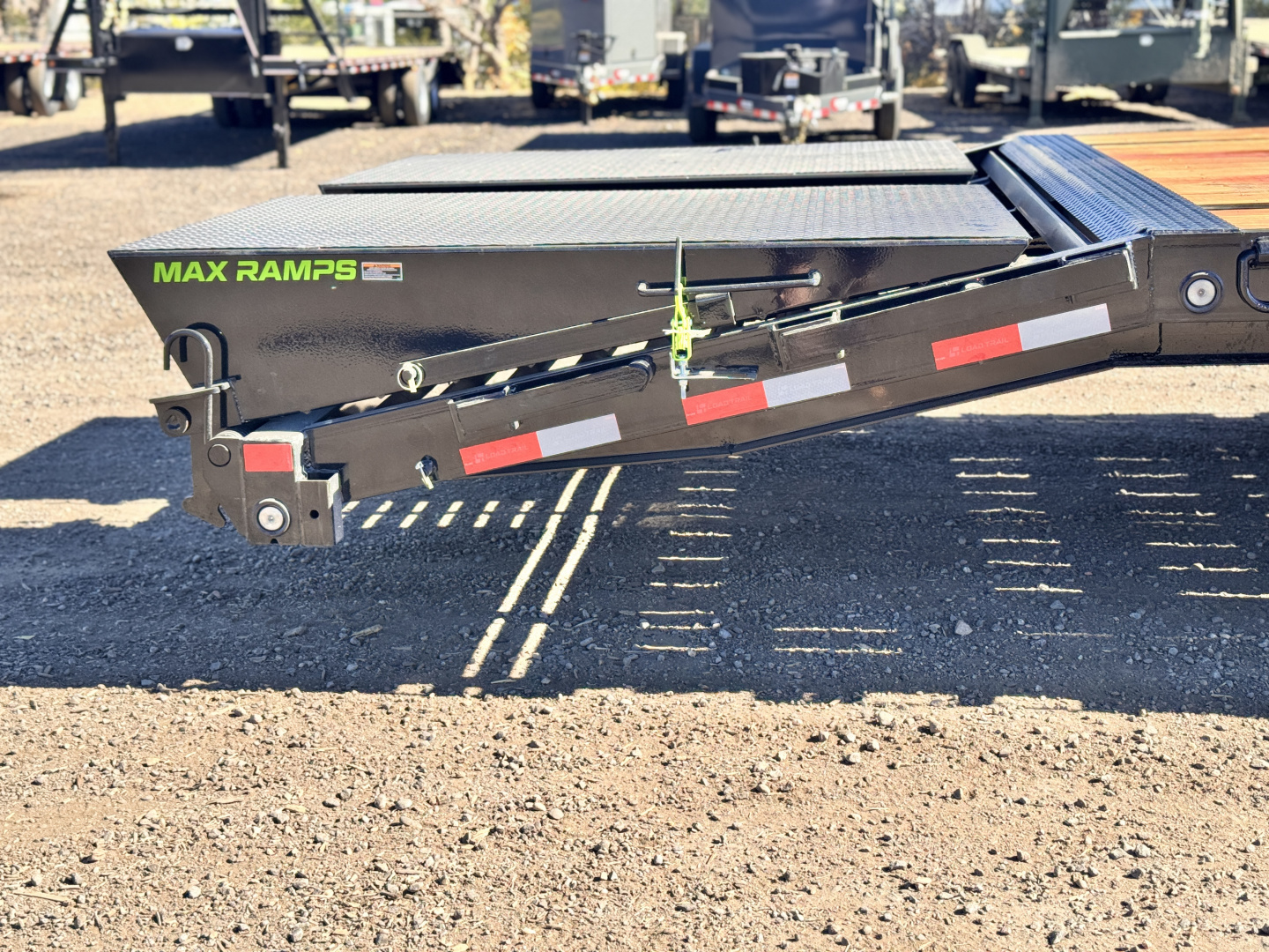 New 2026 Load Trail 8.5-32 Single Wheel Tandem Dual Gooseneck 15.9K GVWR